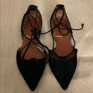 Zara’s lace shoes